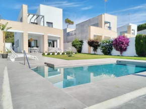 Exclusiva Villa Lujo con piscina privada by Chiclana Dreams, Chiclana De La Frontera